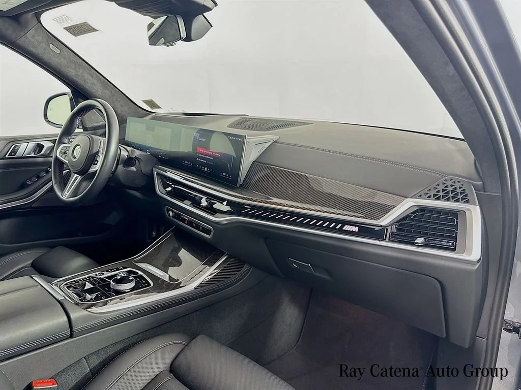 Used 2024 Gray BMW M60i image 32