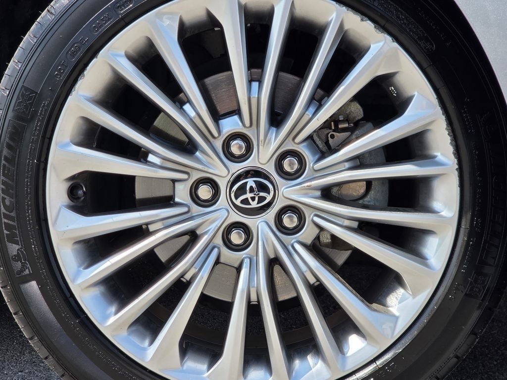 Used 2020 Celestial Silver Metallic Toyota Hybrid Limited image 24