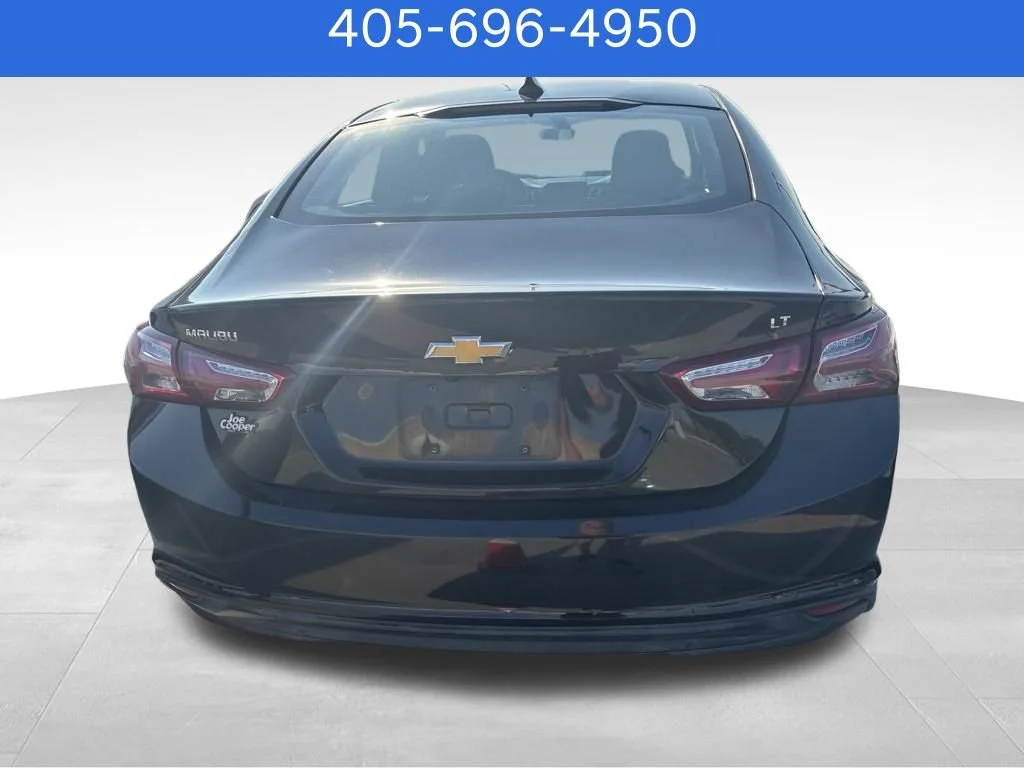 Pre-Owned 2021 Chevrolet Malibu LT