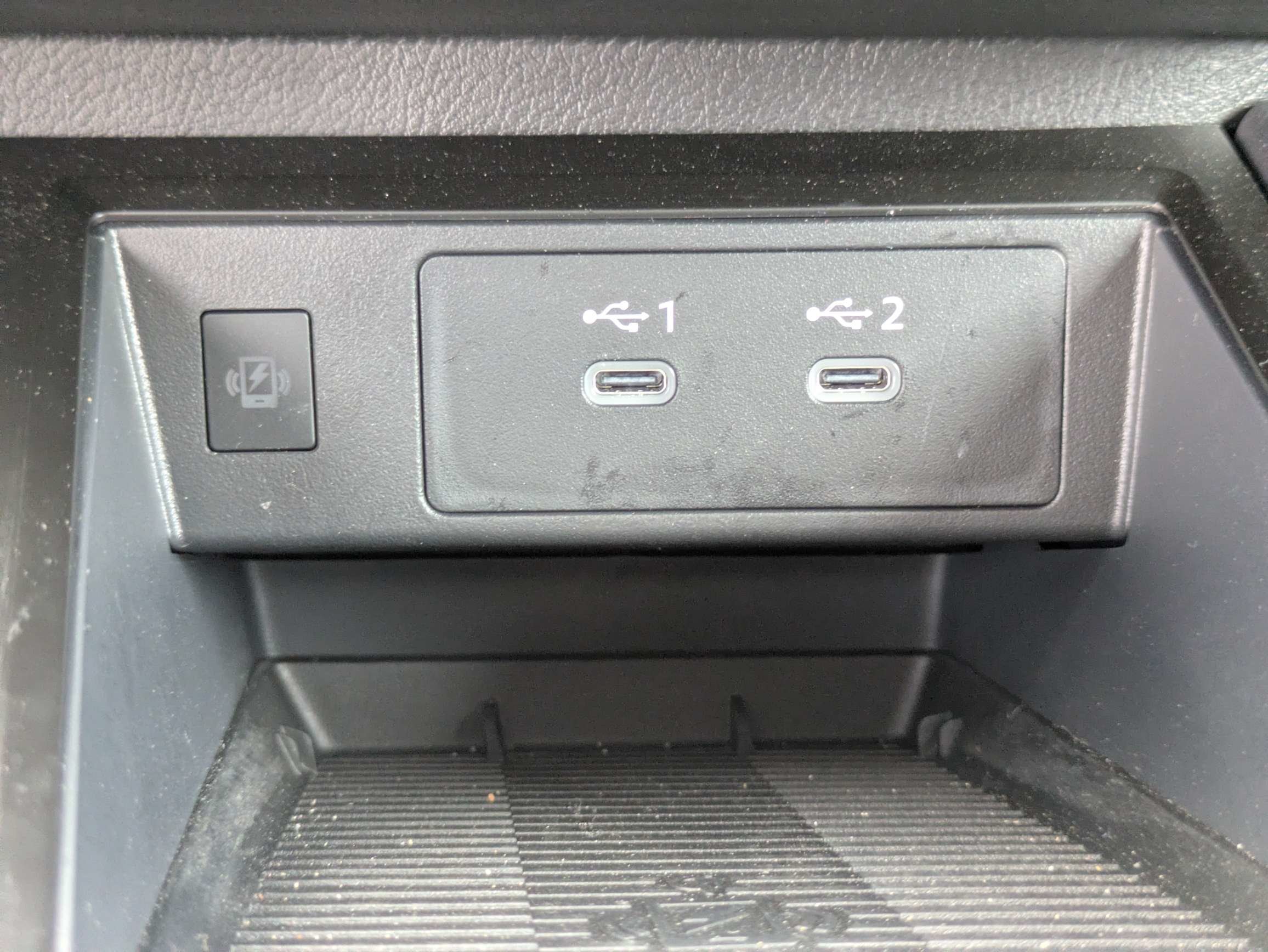 Used 2025 Brown Nissan SV image 18