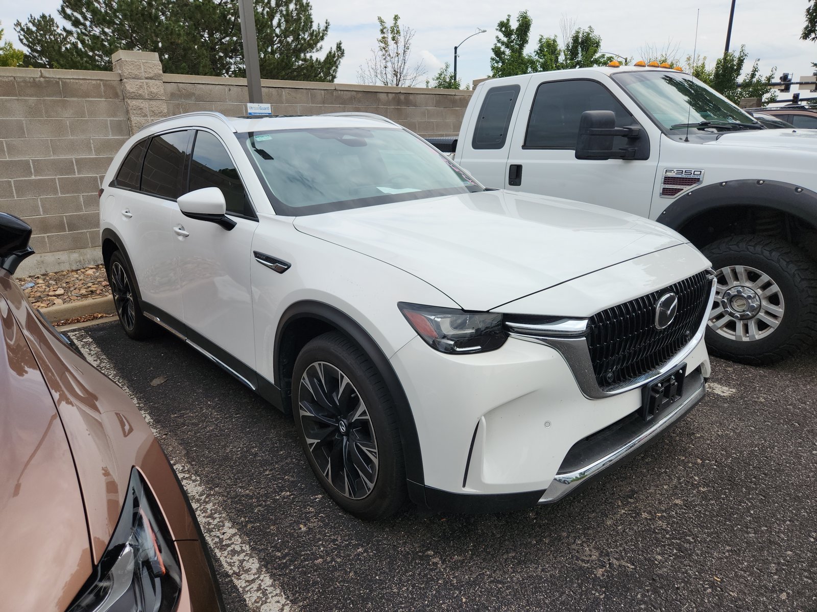 Used 2024 Rhodium White Premium Mazda Premium image 17