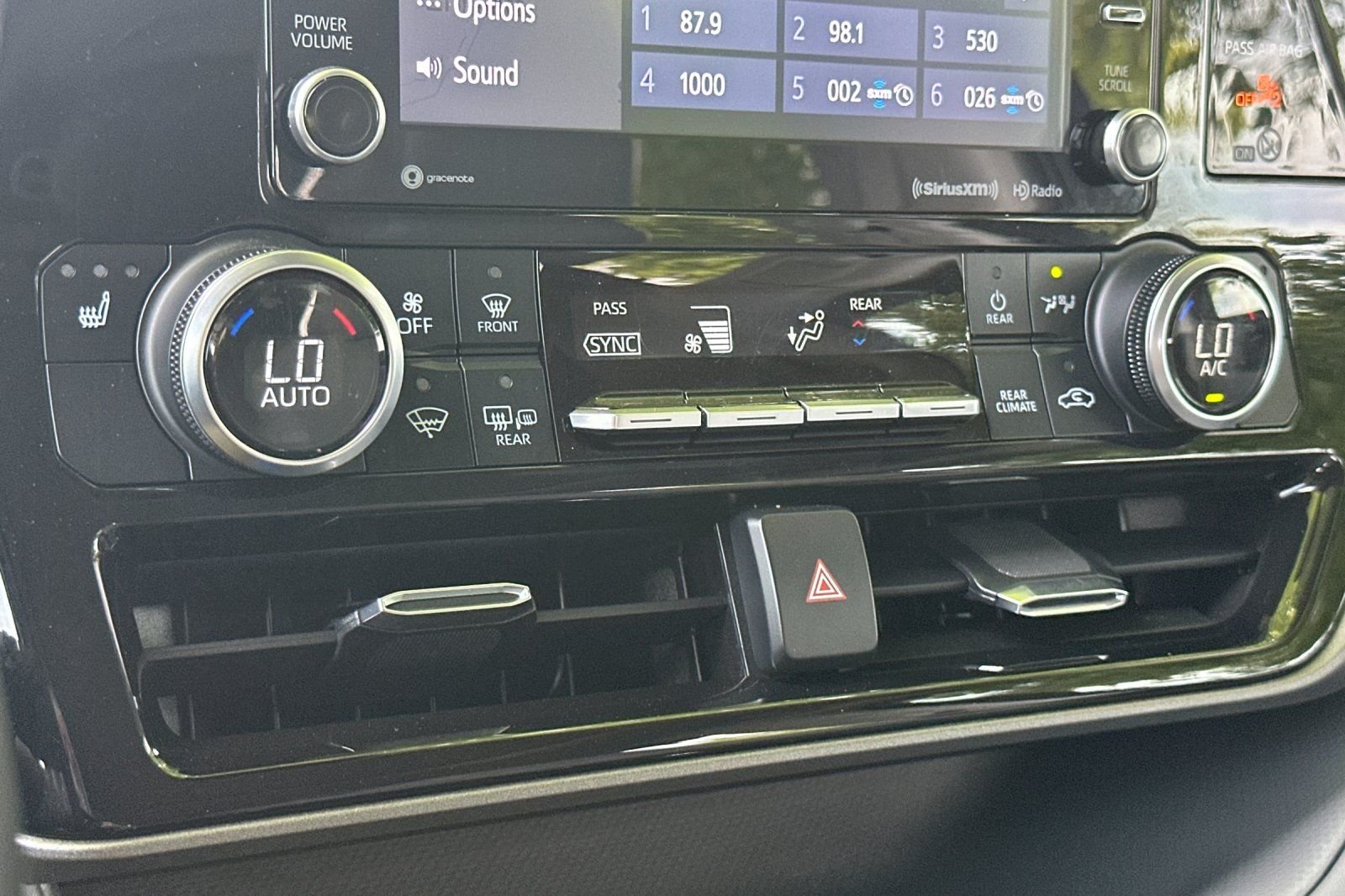 2022 Toyota Highlander XLE - Photo 22