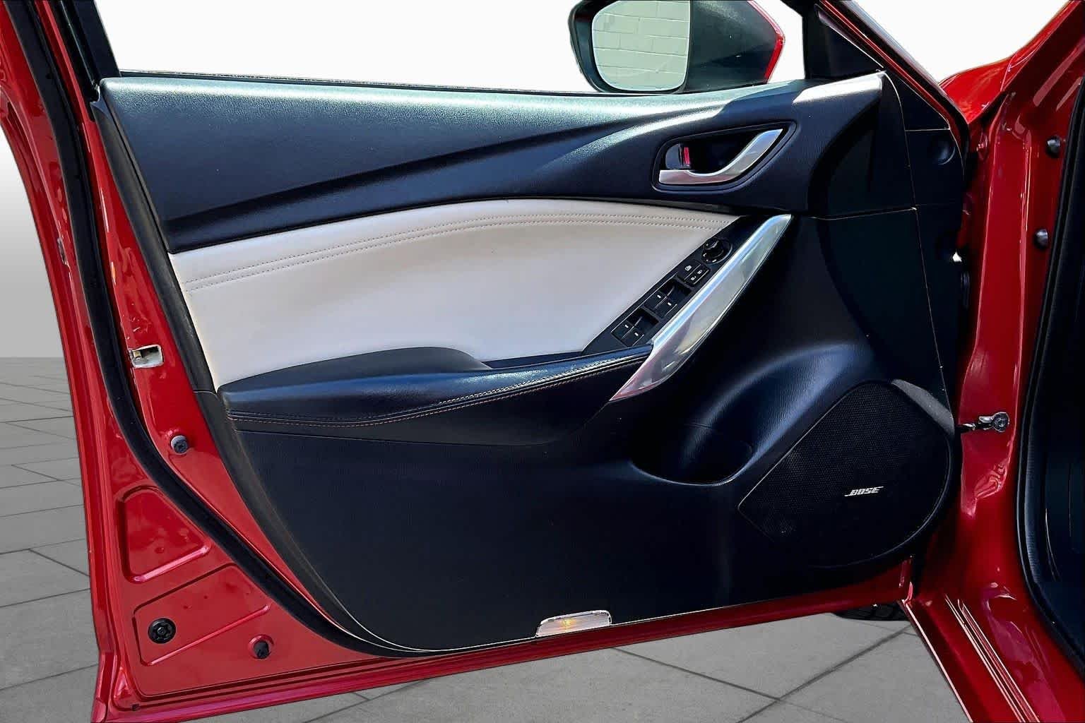 Used 2015 Soul Red Metallic Mazda i Grand Touring image 21