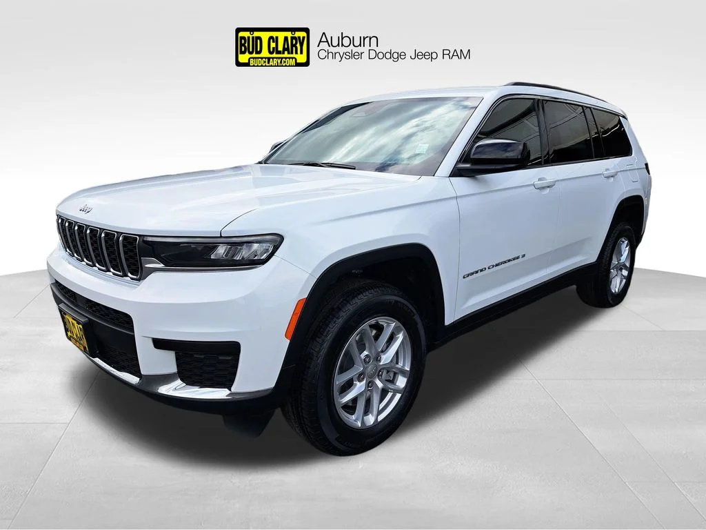 2026 Jeep Grand Cherokee L Laredo 4x4's photo