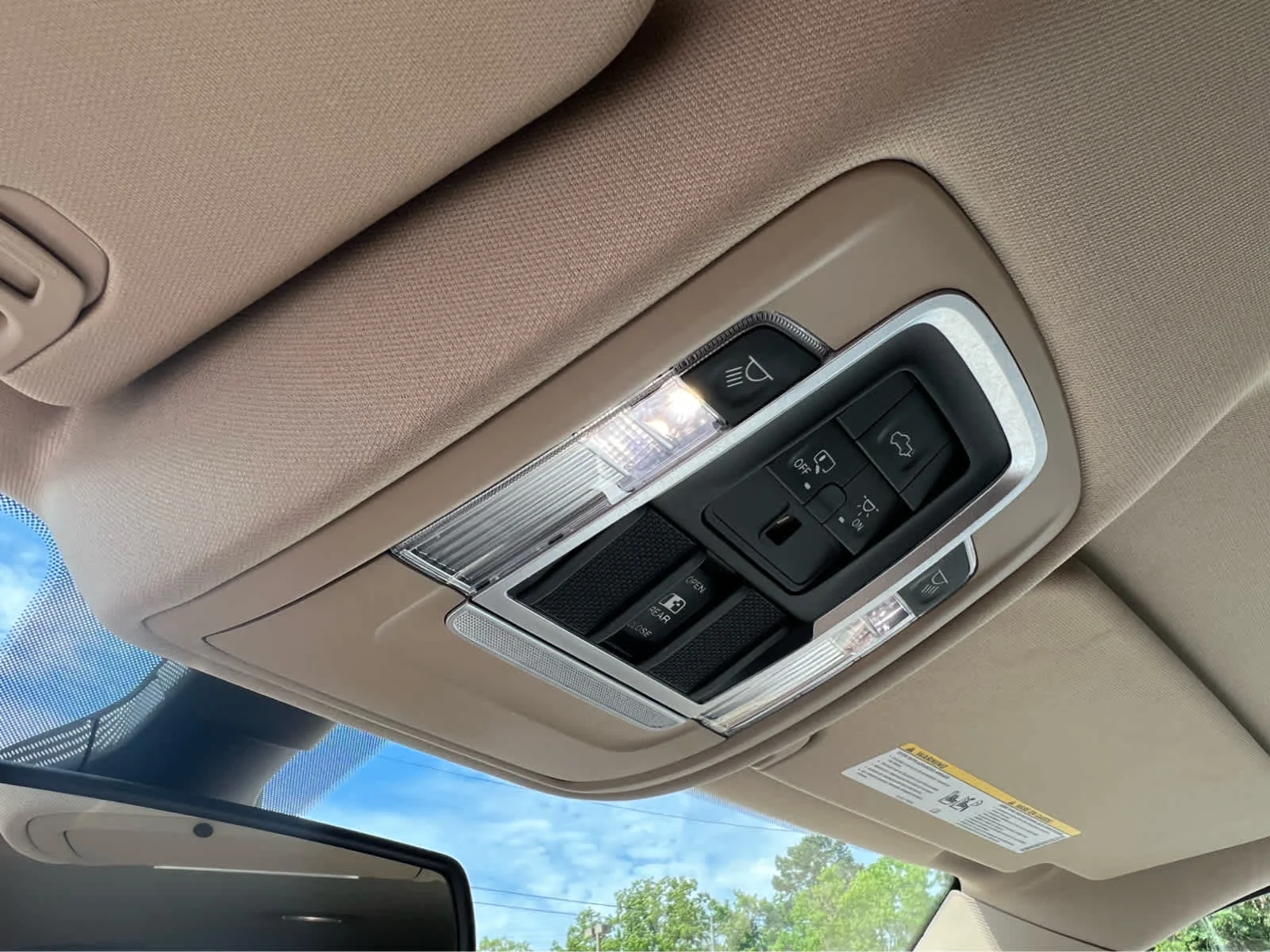 Used 2020  Ram Laramie image 17