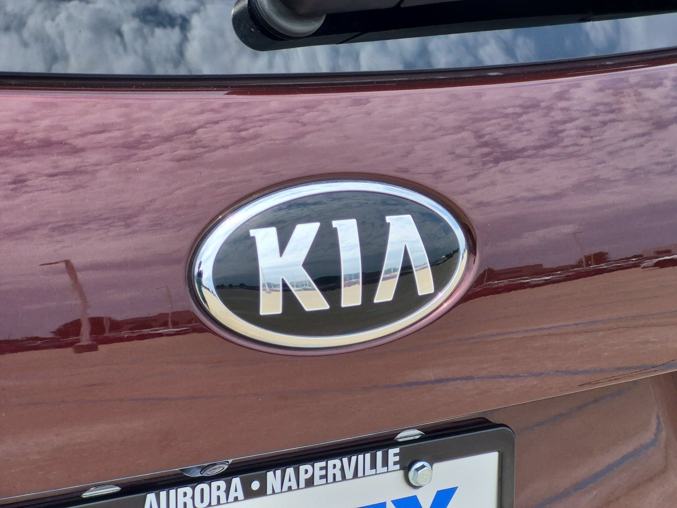 Used 2019 Sangria Kia LX image 25
