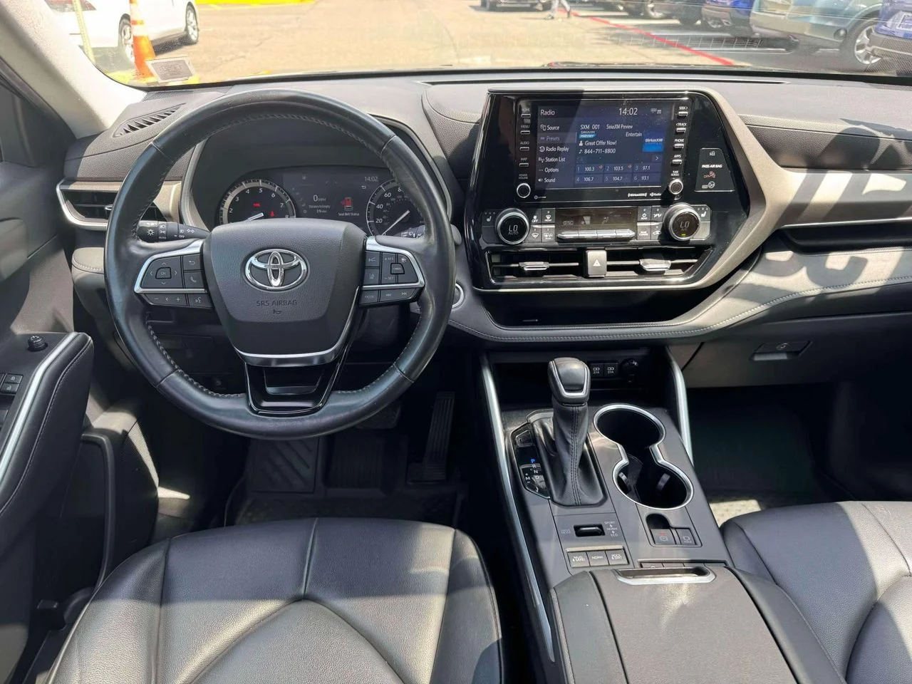 Used 2020 Midnight Black Metallic Toyota XLE image 22