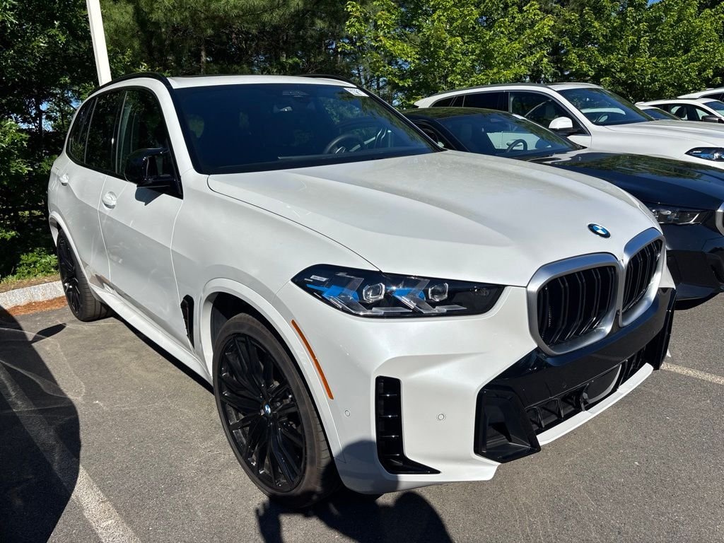 Used 2026 Mineral White Metallic BMW M60i image 3