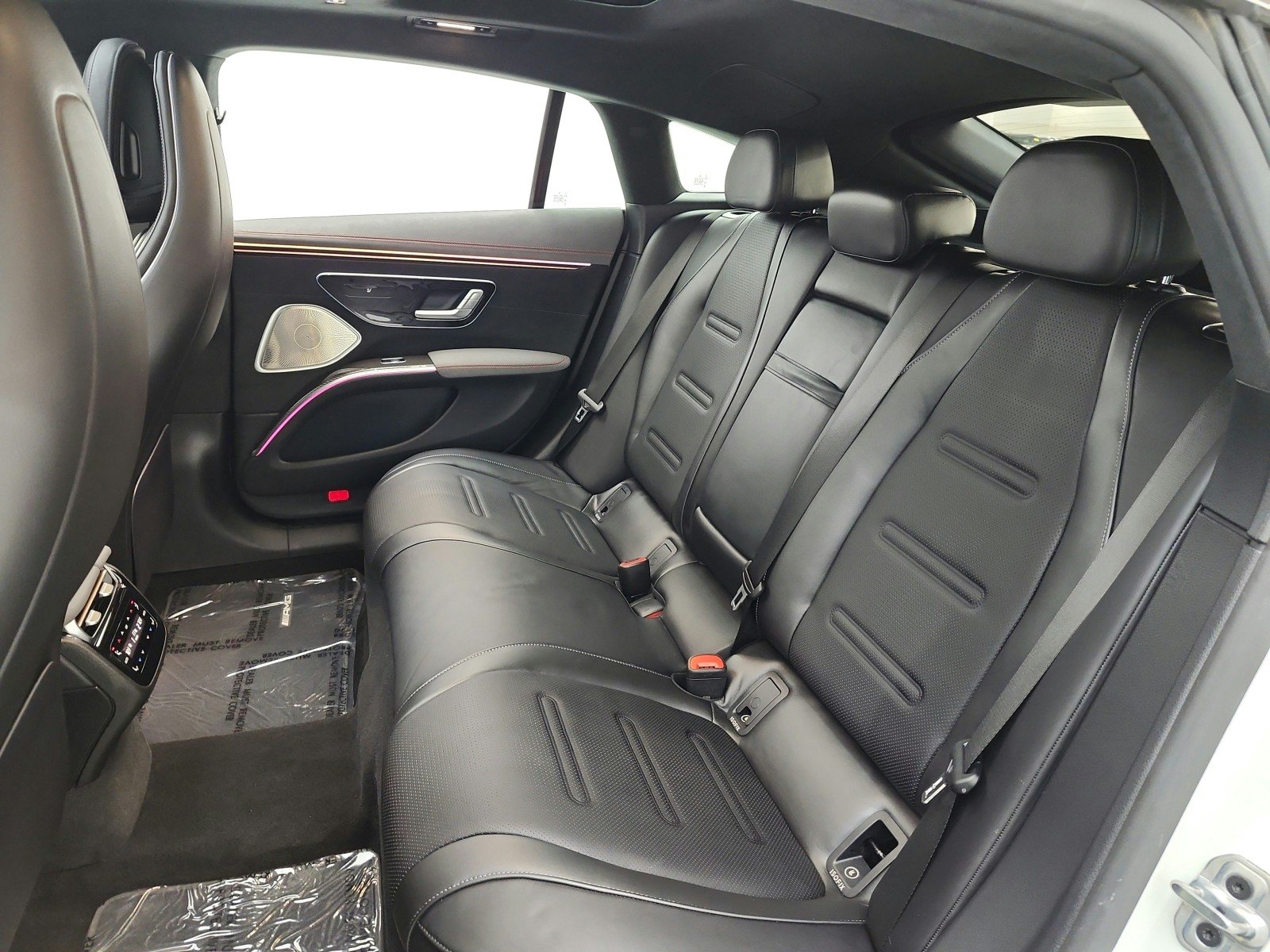 Certified Used 2023 MANUFAKTUR Diamond White Mercedes-Benz AMG® EQS 4MATIC+ Sedan image 16