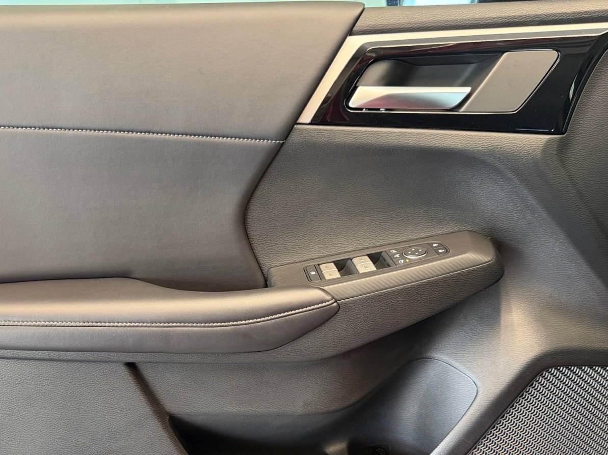 New 2026 Moonrock Gray Nissan SL image 28