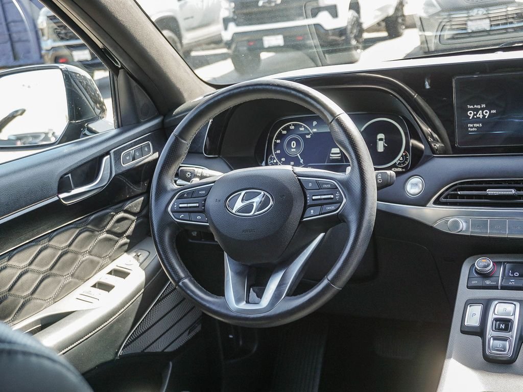 Used 2021 Black Hyundai Calligraphy image 16
