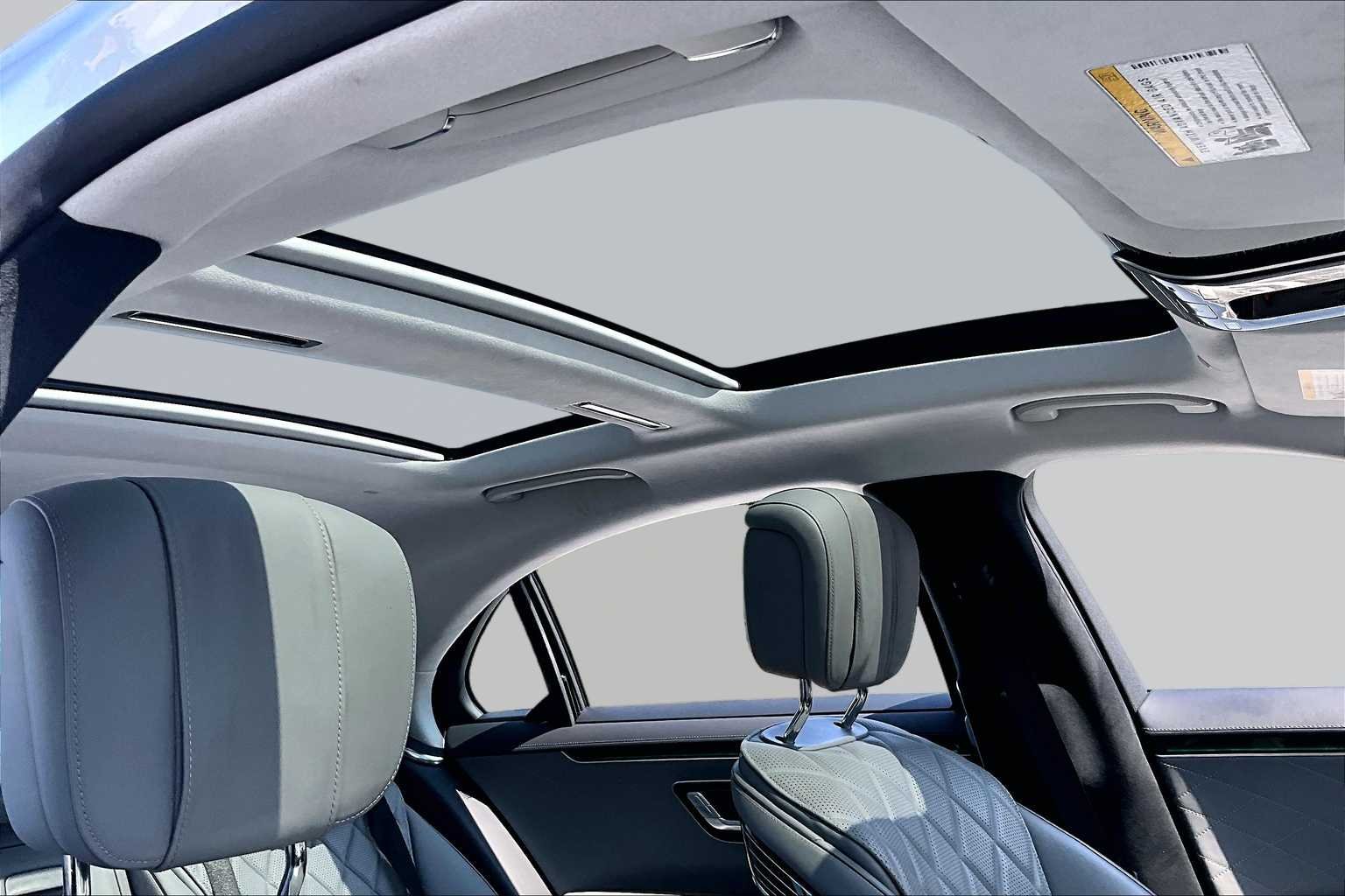 Used 2022 Cirrus Silver Mercedes-Benz S 580 image 14