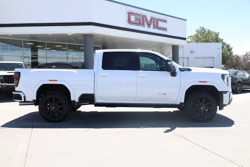 2026 GMC Sierra 3500HD AT4 - Photo 7