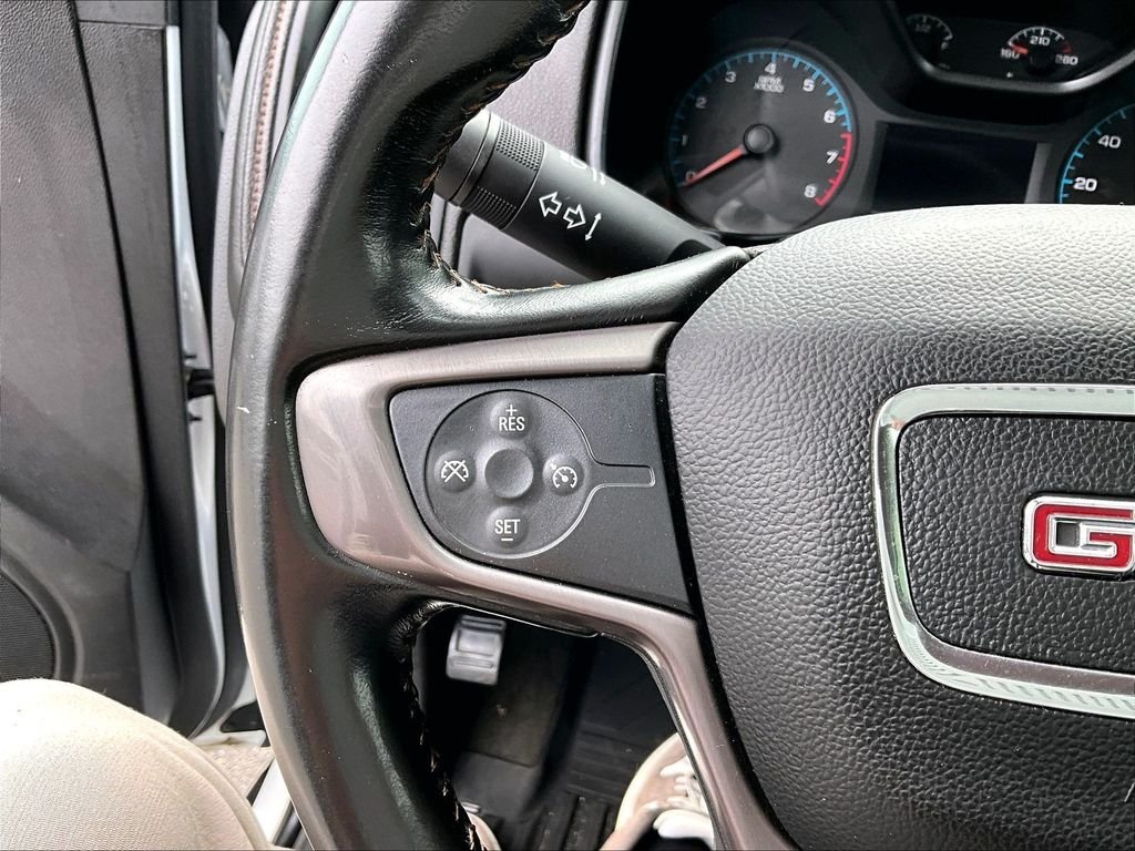 Used 2021 White GMC AT4 w/Cloth image 22