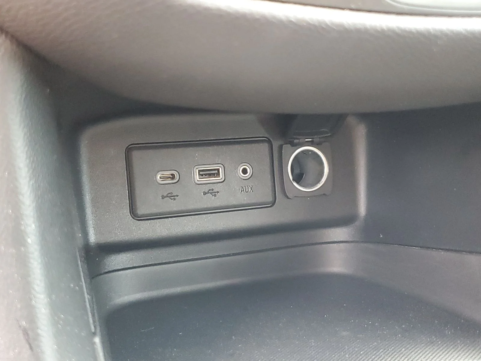 Used 2020 Black Chevrolet LT image 13