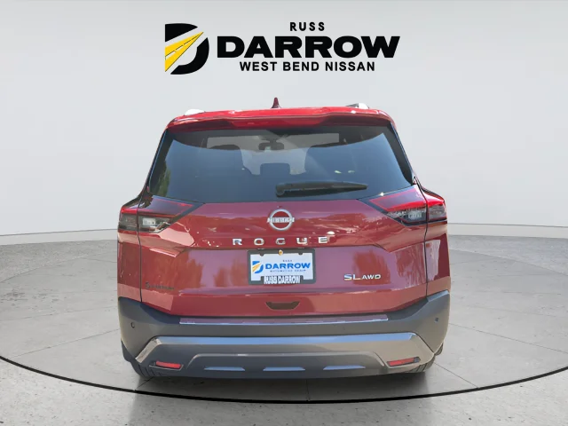 Used 2023 Red Nissan SL image 4