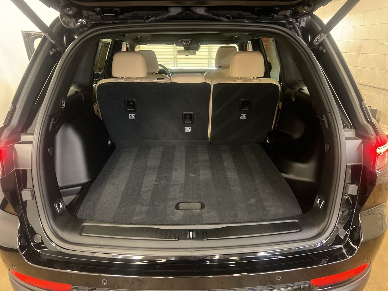 Used 2025 Black Jeep Limited image 13
