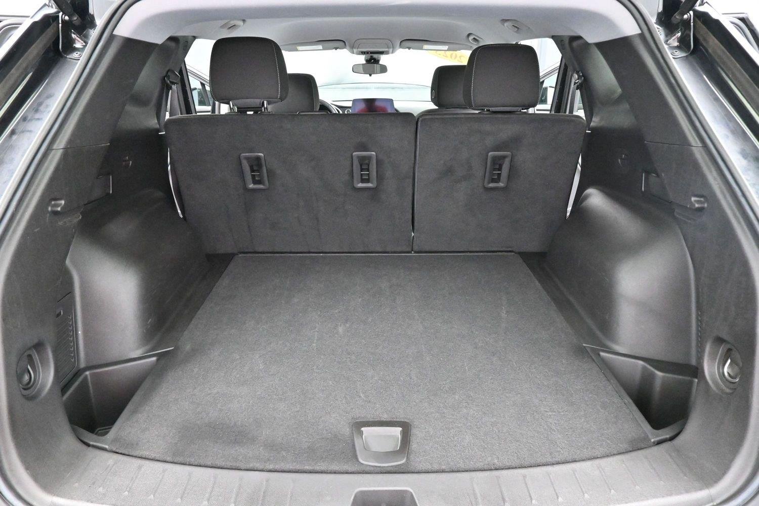 Used 2025 Black Chevrolet 2LT image 9