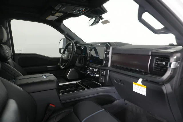 New 2027 Star White Metallic Tri-Coat Ford F-350® Platinum® image 38