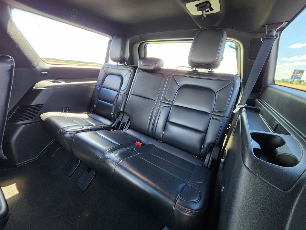 Used 2020 Infinite Black Lincoln Reserve image 10