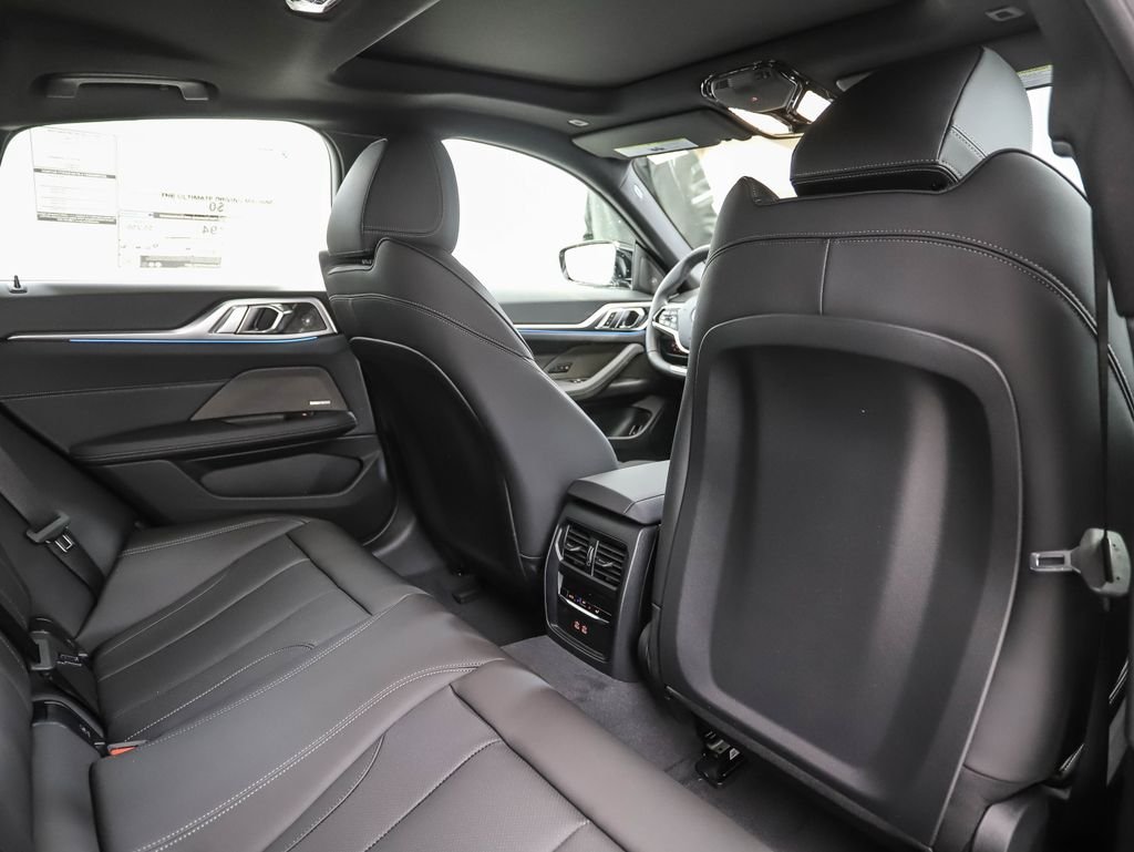 2025 BMW i4 40 - Photo 23