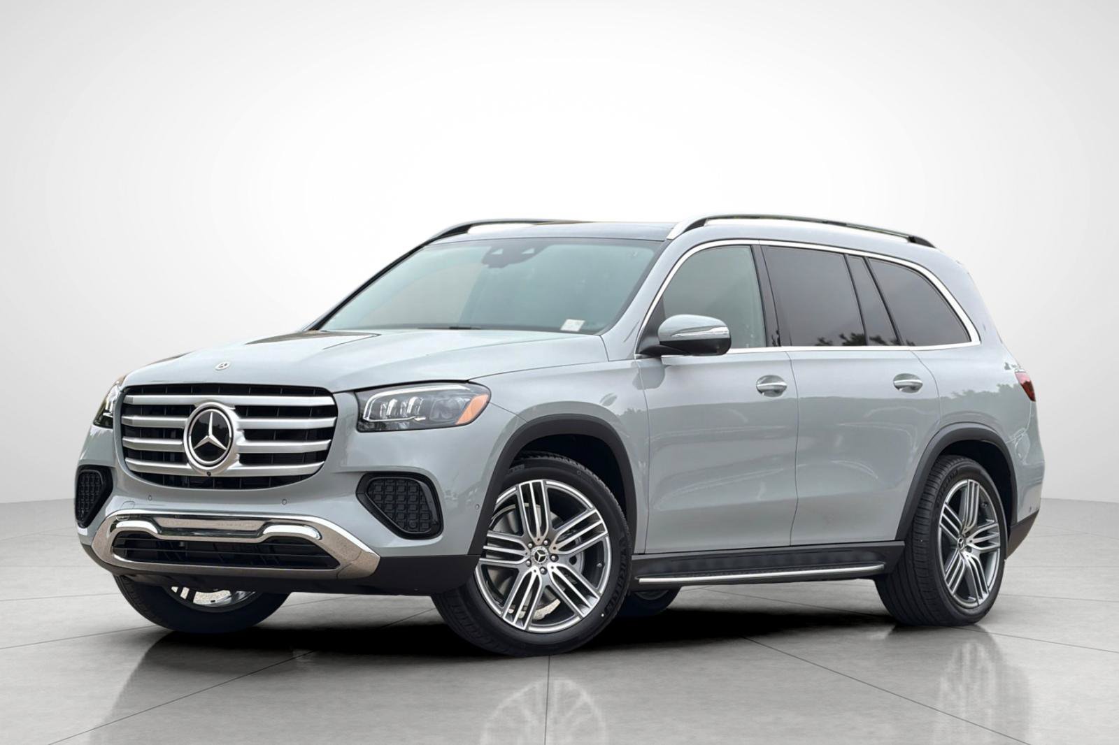 New 2026 MANUFAKTUR Alpine Grey Mercedes-Benz GLS 450 image 1