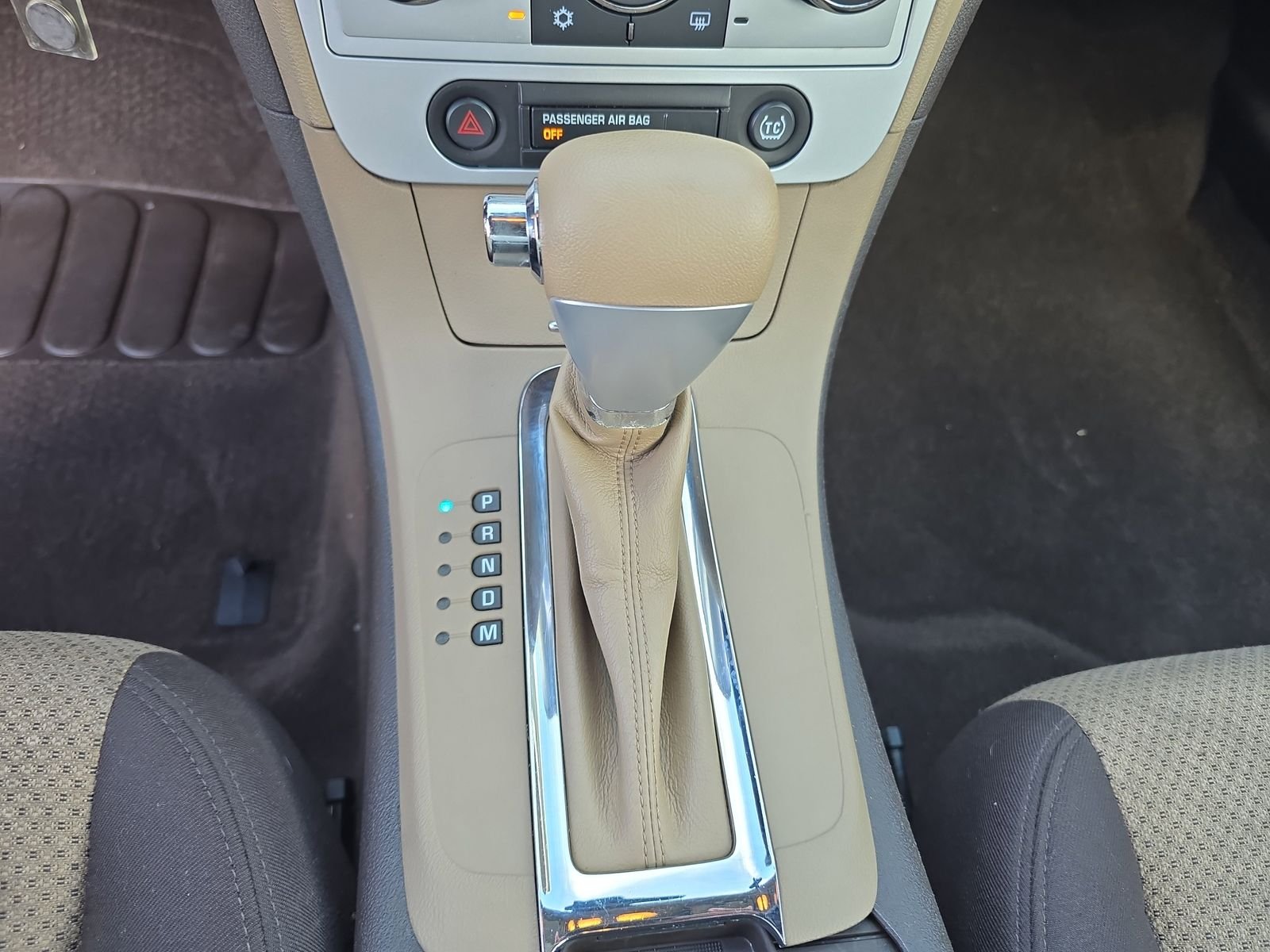 Used 2010 Gold Chevrolet LT image 17