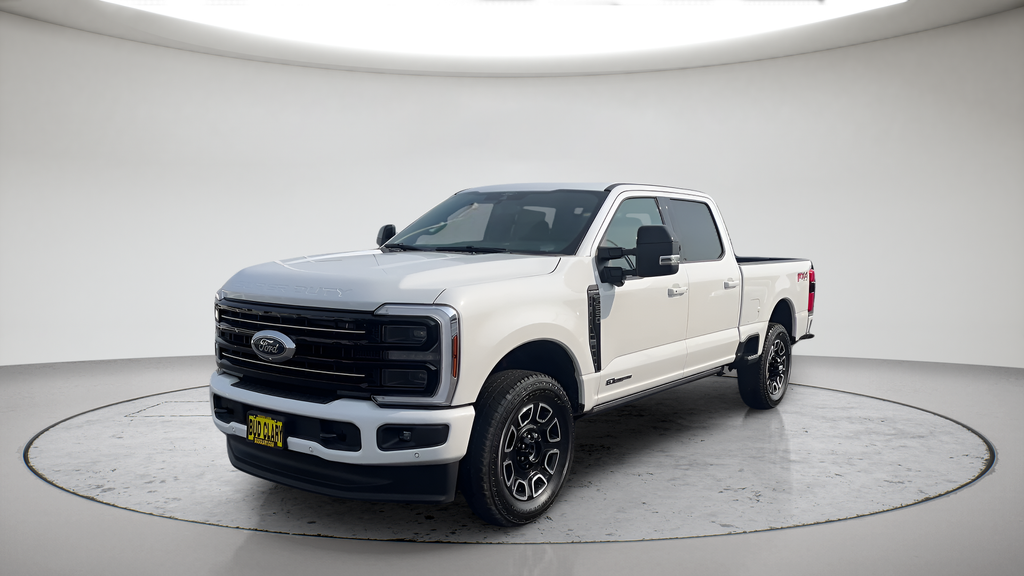 New 2026 Star White Metallic Tri-Coat Ford F-250® Platinum® image 1