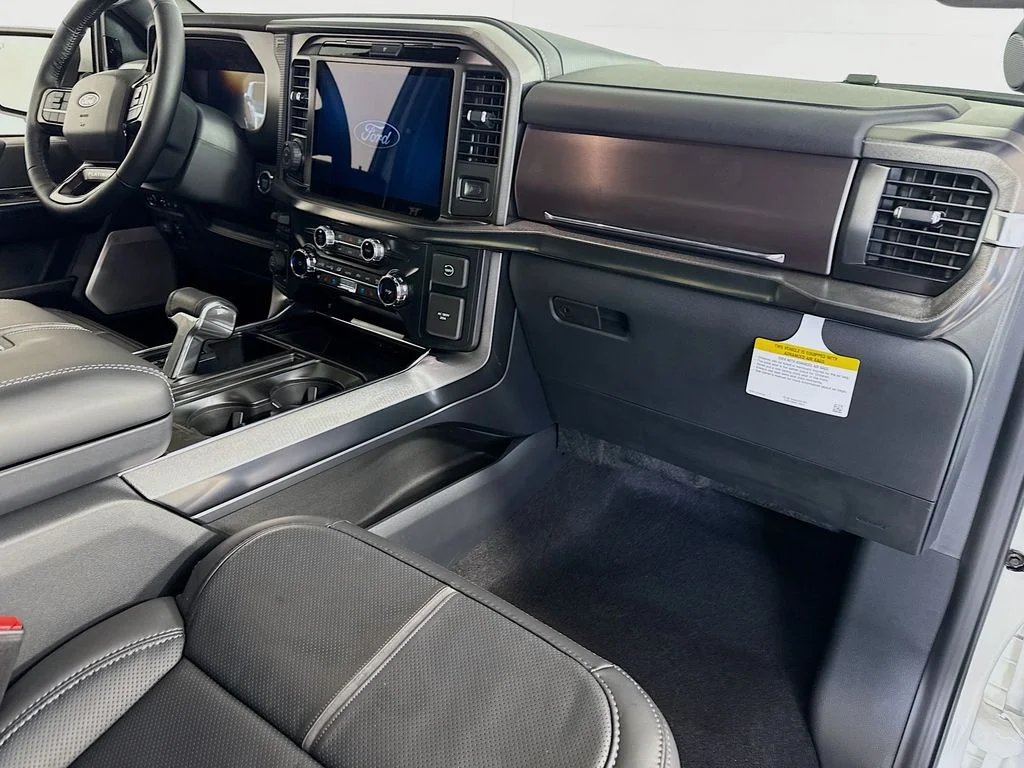 New 2026 Star White Metallic Tri-Coat Ford Platinum® image 31