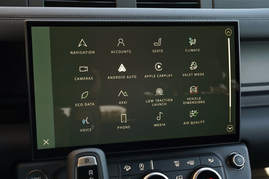 New 2026 Fuji White Land Rover X-Dynamic SE image 20