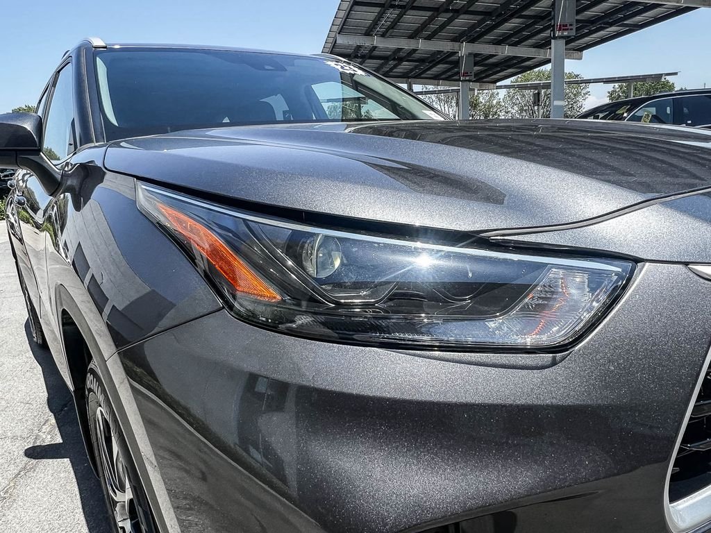 Used 2023 Gray Toyota XLE image 7
