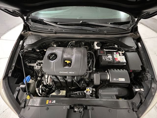 Used 2017 Black Hyundai SE image 21