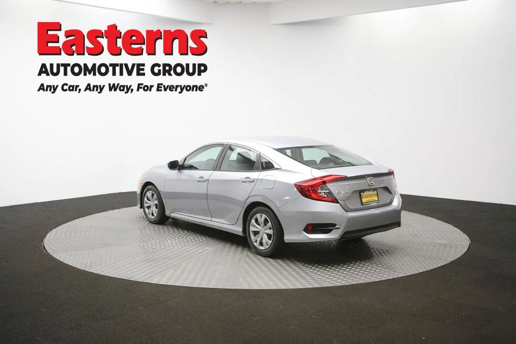 Used 2018 Silver Honda LX image 59