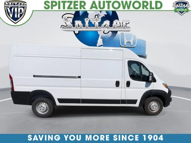 Used 2025 White Ram High Roof image 3