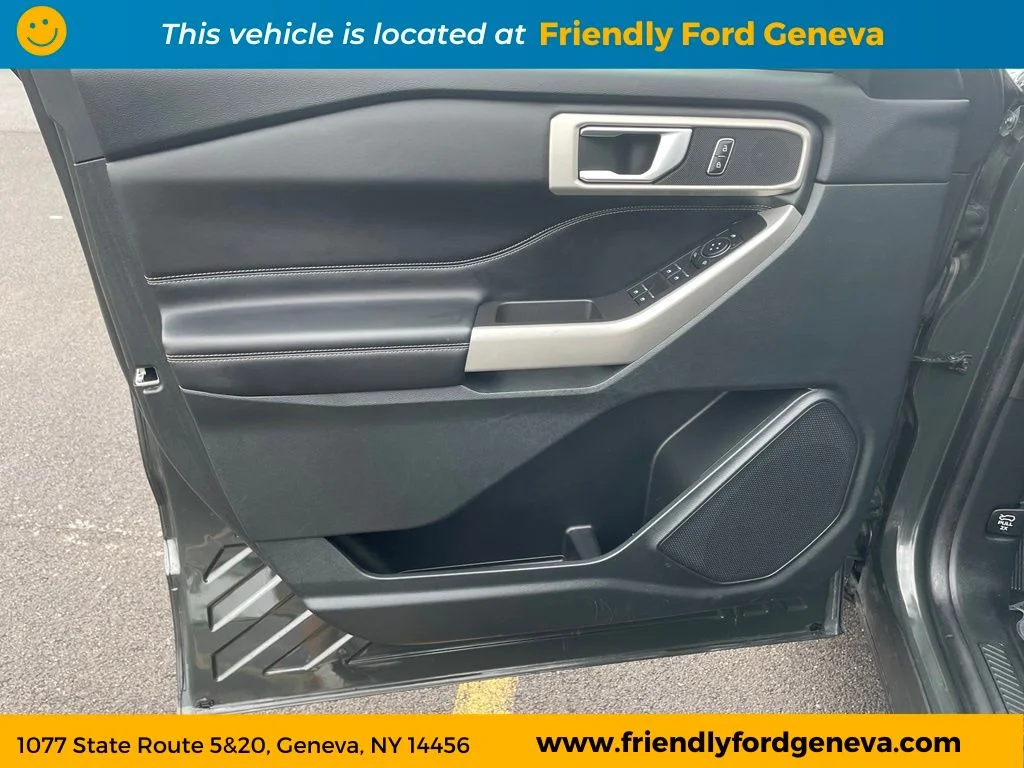 Used 2023 Green Metallic Ford XLT image 12