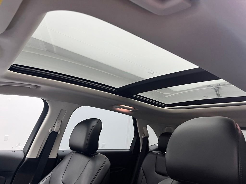 Used 2019 Stone Gray Metallic Ford Titanium image 5