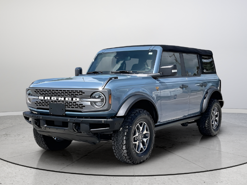 Used 2024 Gray Ford Badlands image 3