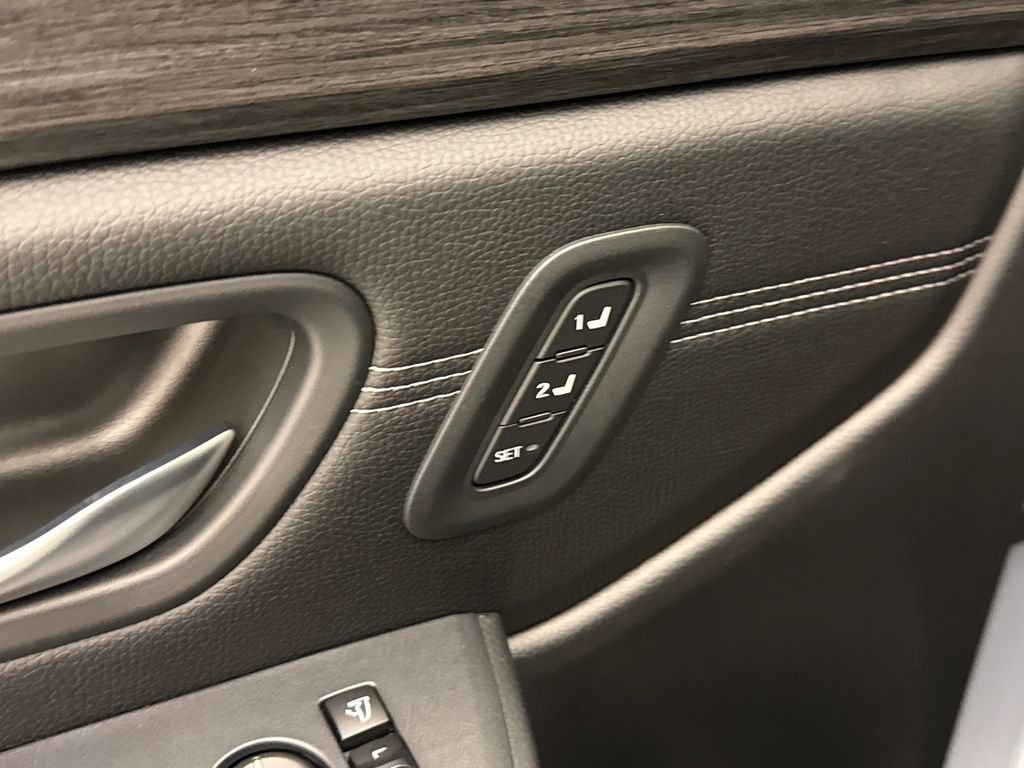 New 2026 Sonic Gray Pearl Honda Touring image 21