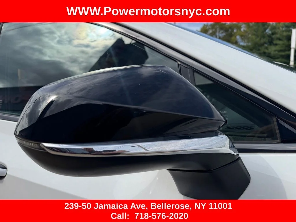 Used 2022 White Lexus 350 F SPORT Handling image 12