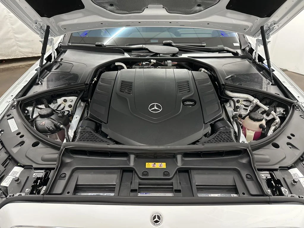 New 2026 White Mercedes-Benz S 580 image 27