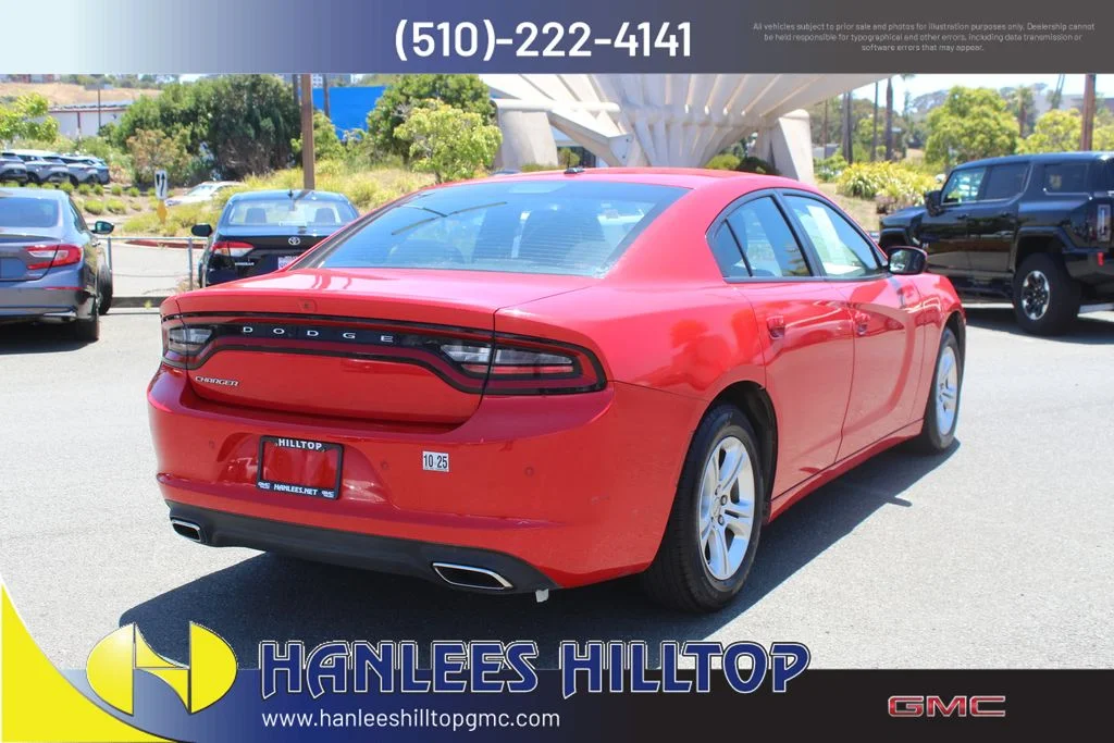 Used 2022 Red Dodge SXT image 7