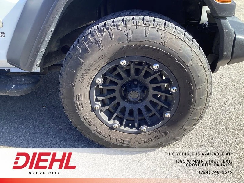 Used 2019 White Jeep Sport S image 8