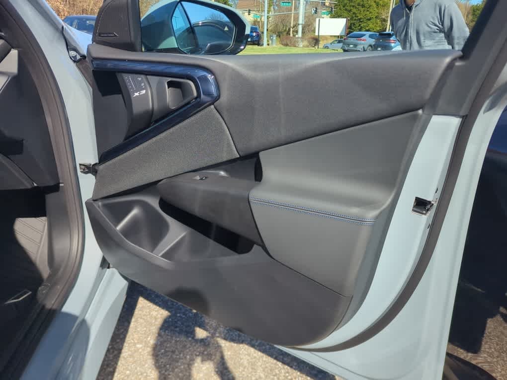 Used 2025 Brooklyn Grey Metallic BMW 30 xDrive image 9