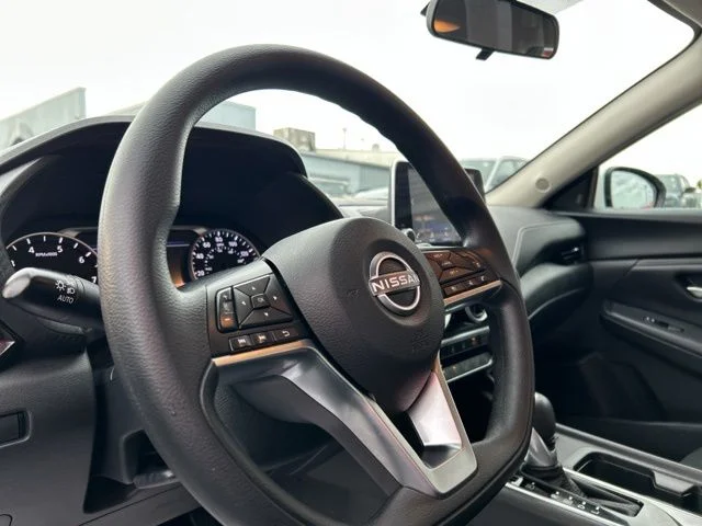 Used 2024 White Nissan SV image 30