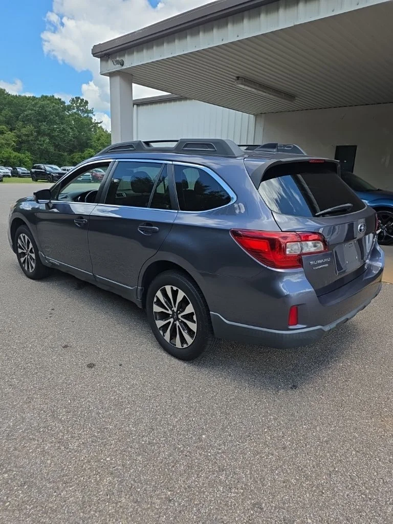 Used 2016 Gray Subaru 2.5i image 3
