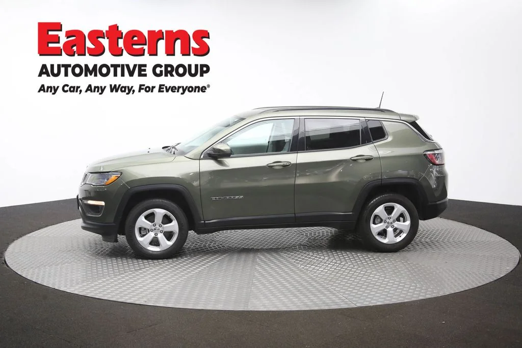 Used 2021 Green Jeep Latitude image 60