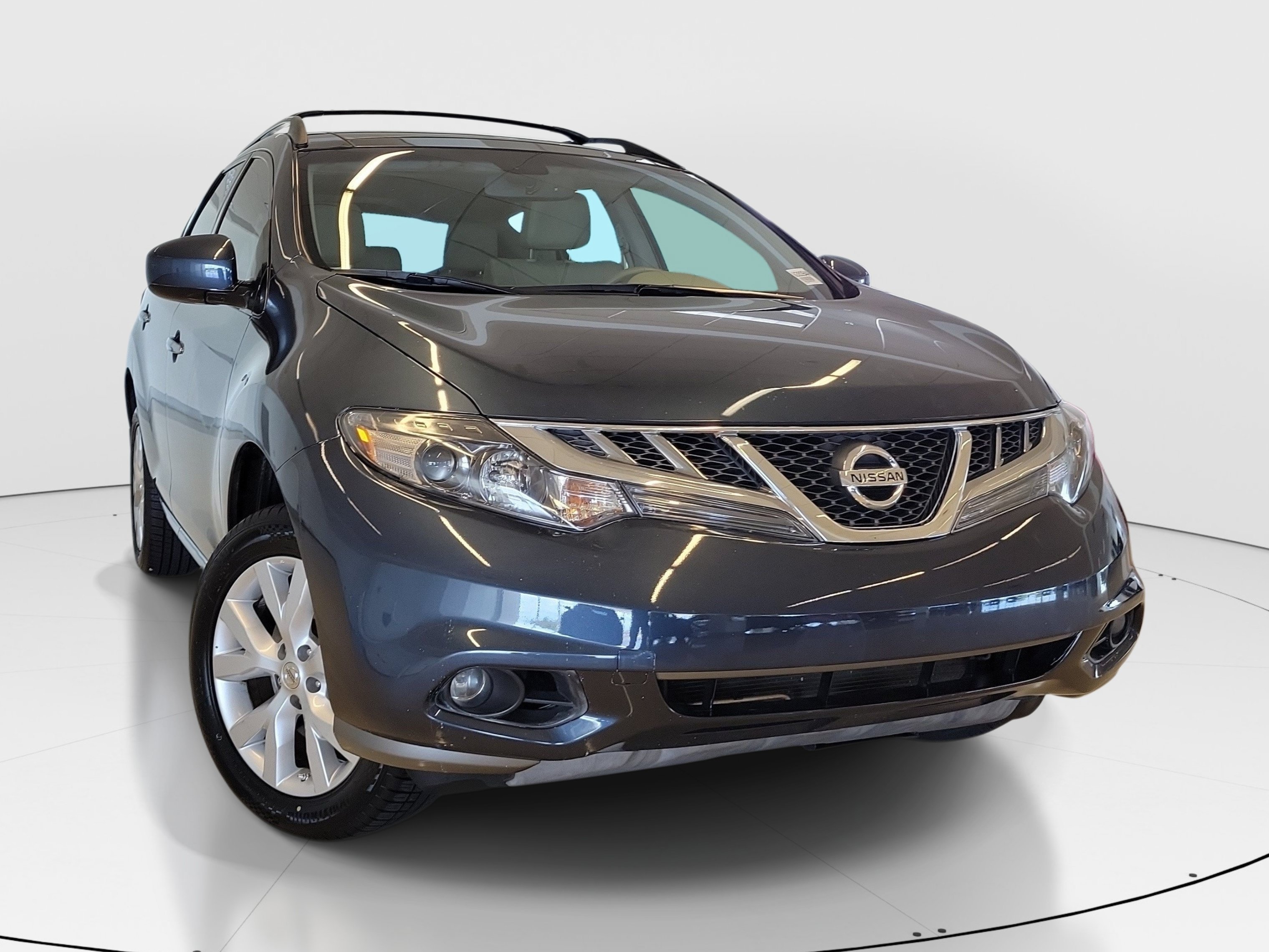 Used 2013 Graphite Blue Nissan SL image 2