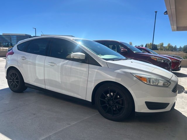 Used 2015 White Ford SE image 2