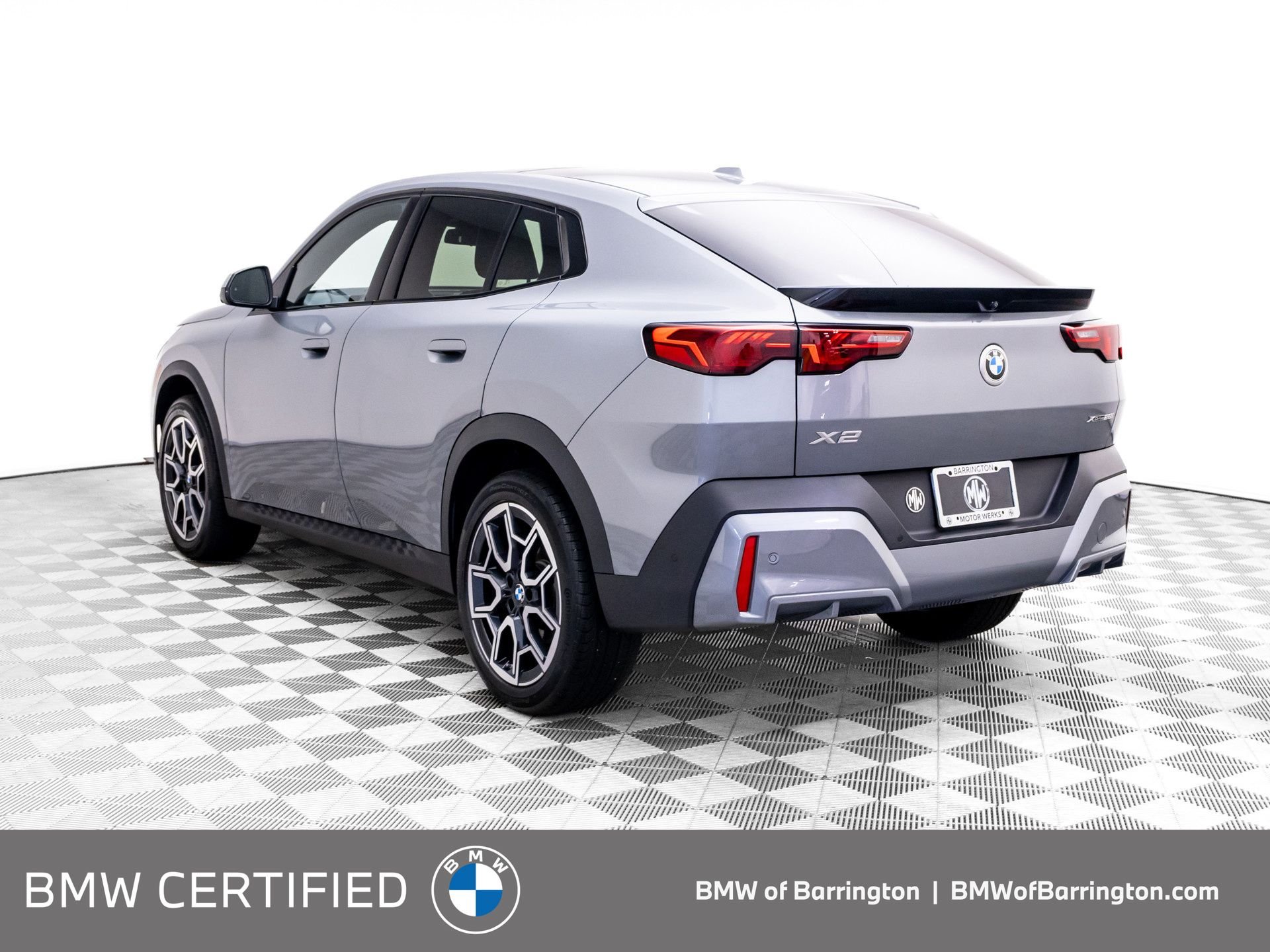 Certified Used 2025 Skyscraper Grey Metallic BMW xDrive28i image 3