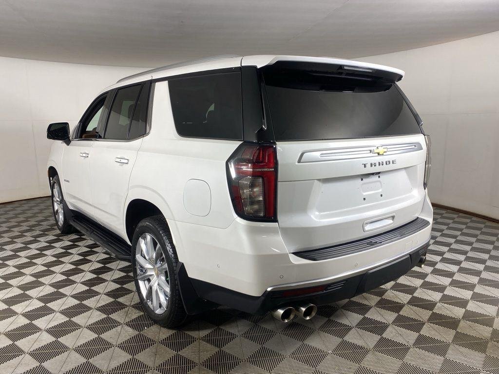 Used 2024 Pearl Chevrolet High Country image 5